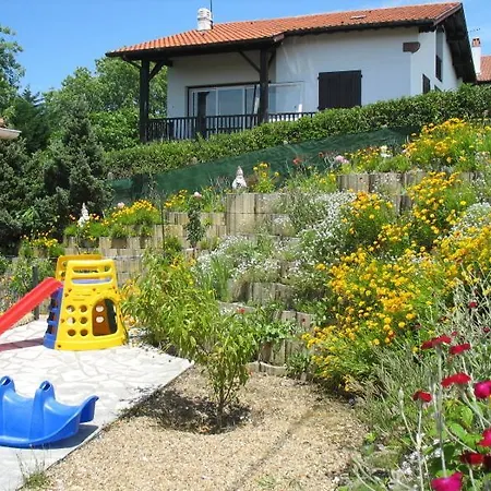 Holiday home Rez De Jardin De Plain Pied Dans Maison *